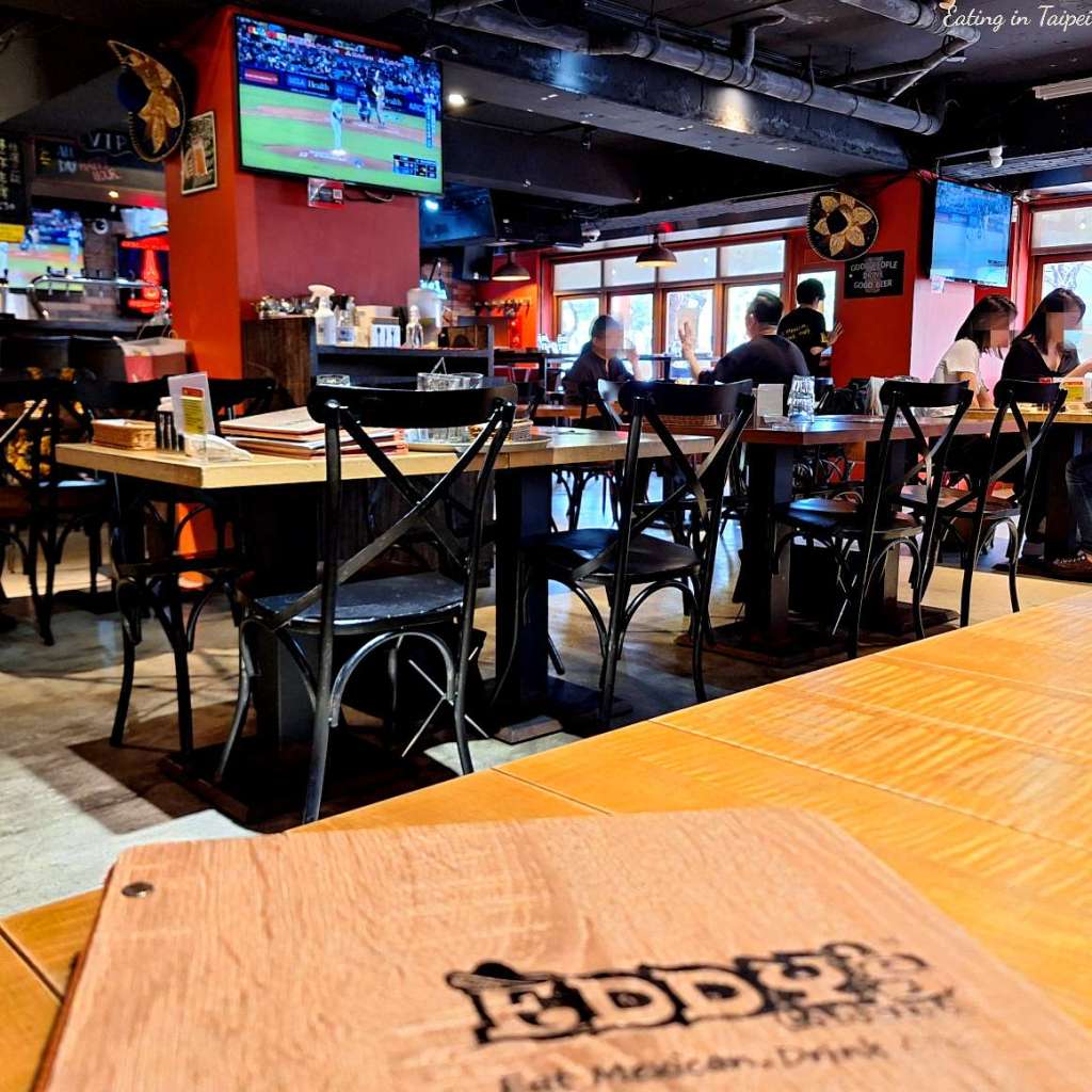 Eddys Cantina inside 4